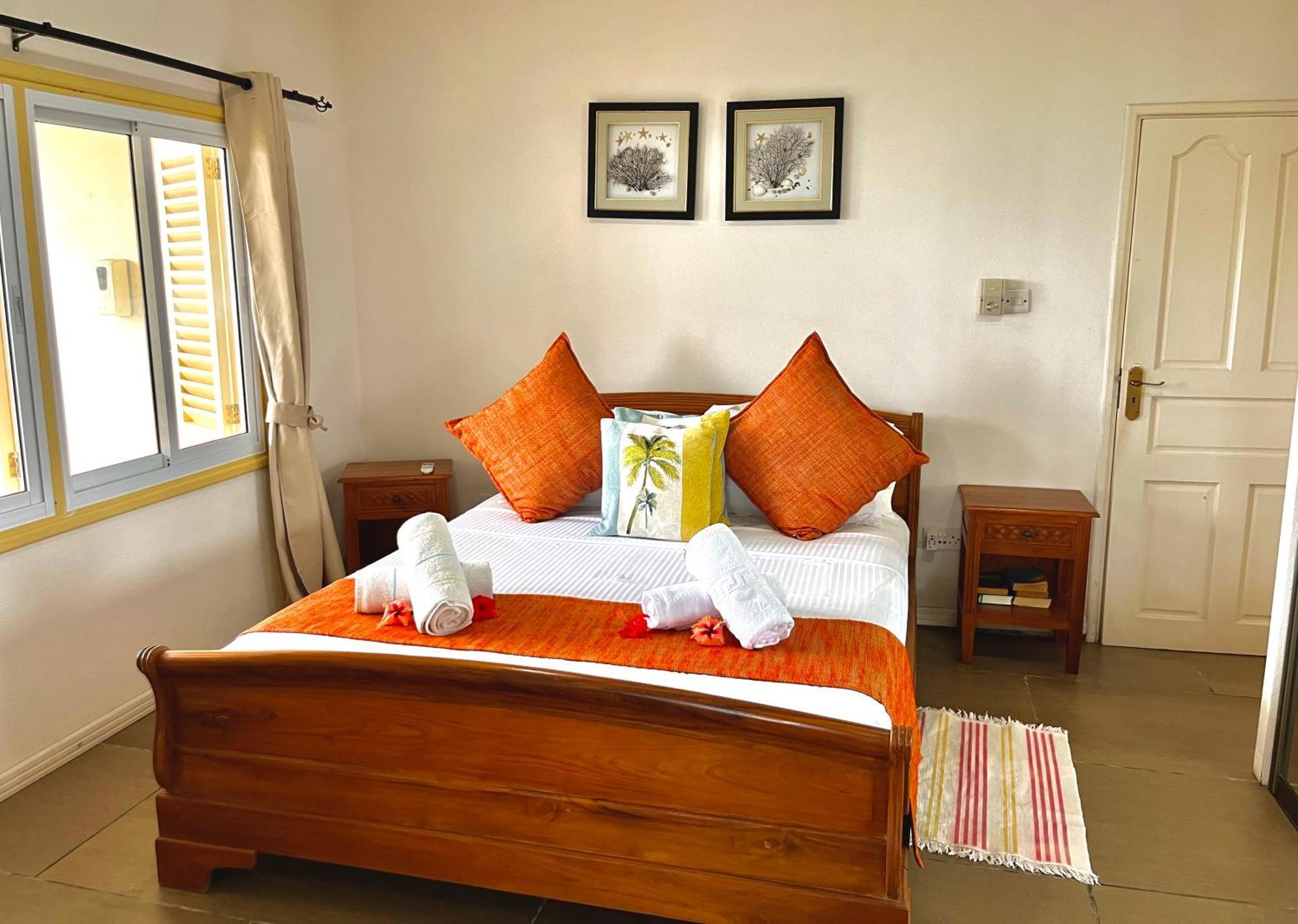 Summer Self Catering Baie Sainte-Anne Extérieur photo