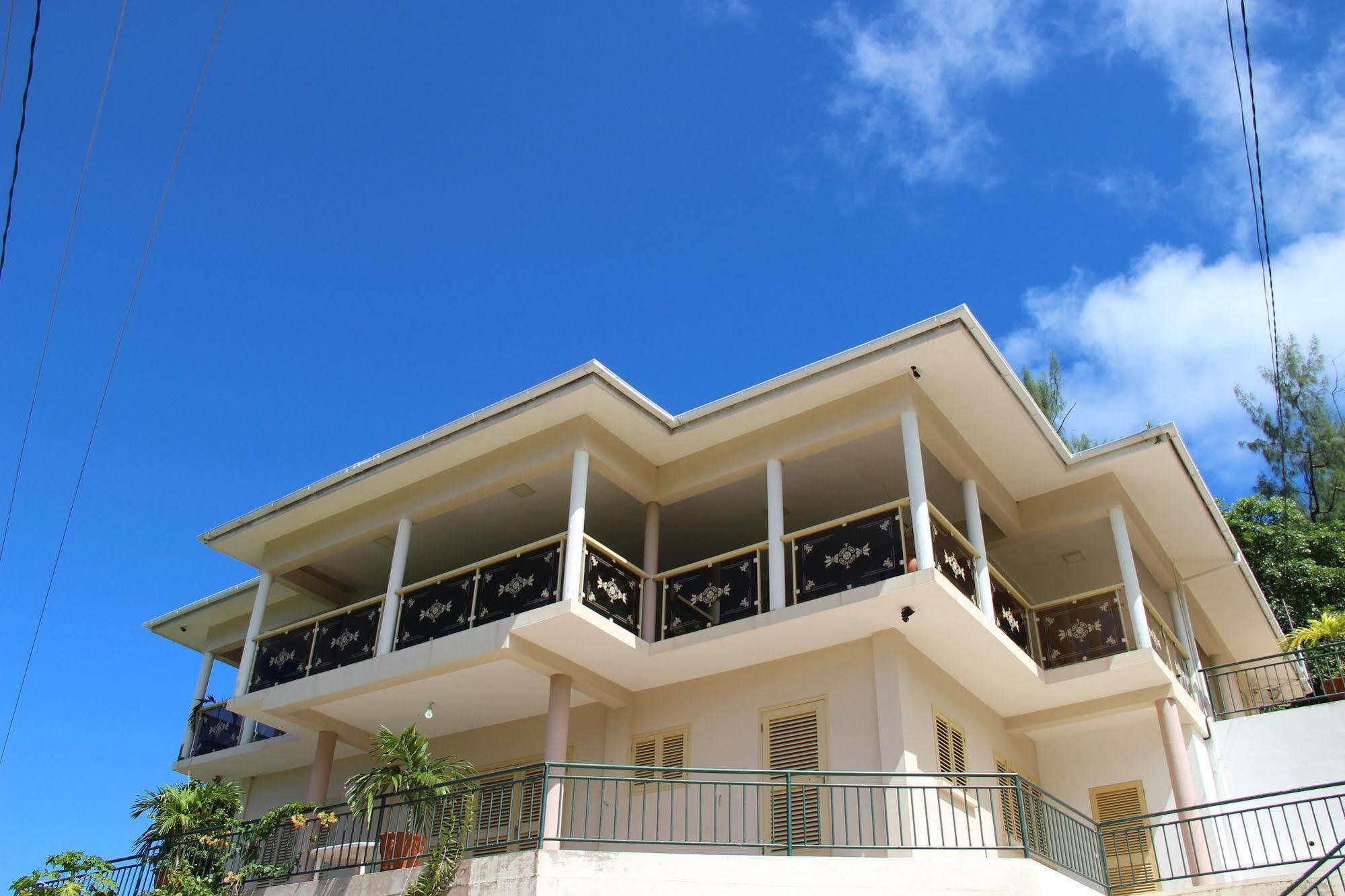 Summer Self Catering Baie Sainte-Anne Extérieur photo