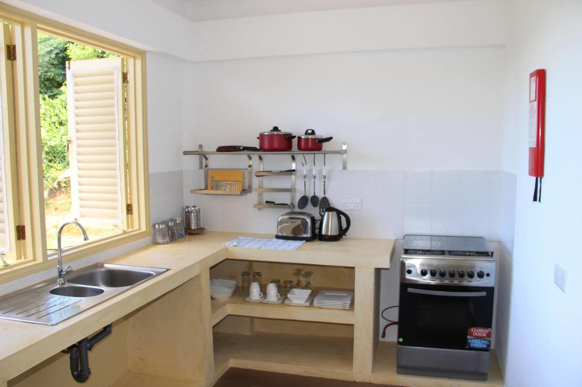Summer Self Catering Baie Sainte-Anne Extérieur photo